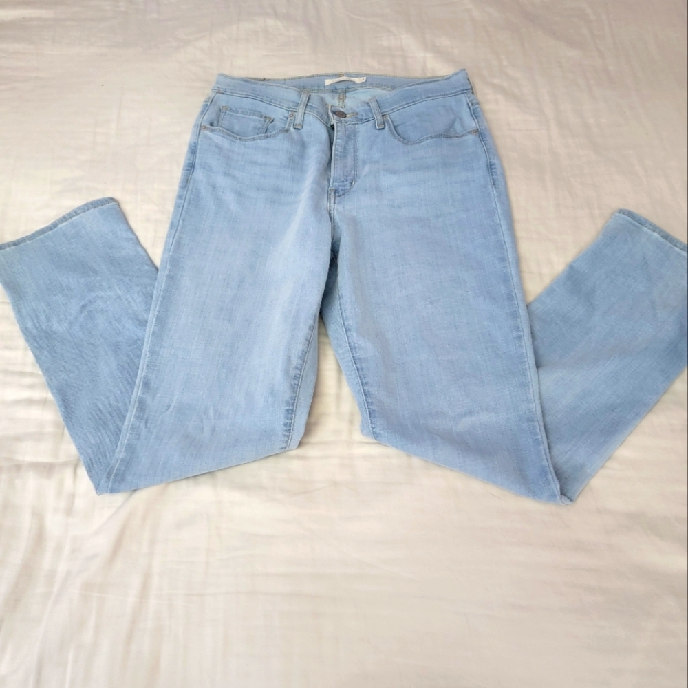 Levis Classic straight